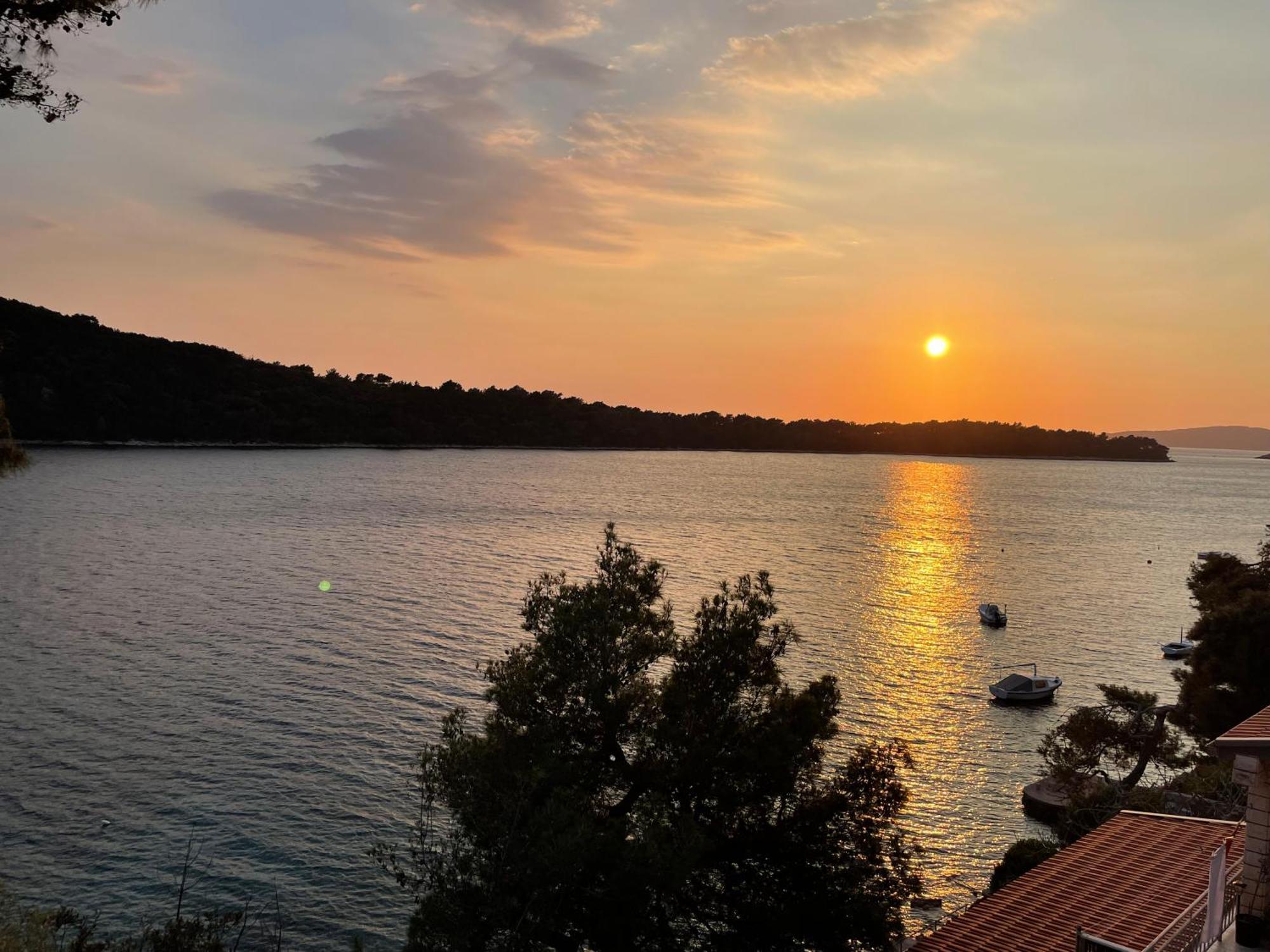 Lovely Apartments On The Private Beach - Island Korcula プリズバ エクステリア 写真